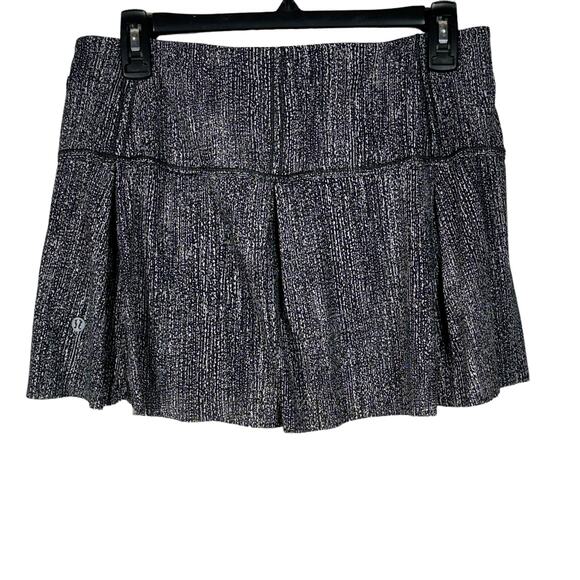 Lululemon SZ 8 Lost in Pace Skort Attached Liner Pockets Pleated Wicking Stretch - Picture 1 of 7